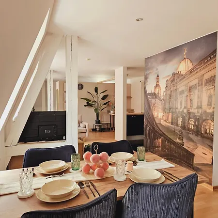 아파트 Elegantes Loft Mit 2 Etagen Im Koenigsviertel 드레스덴