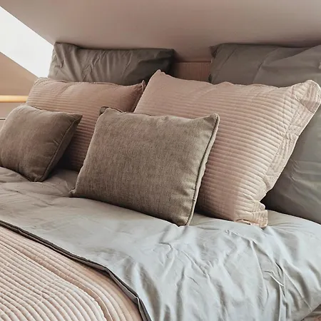 Elegantes Loft Mit 2 Etagen Im Koenigsviertel * Dresden