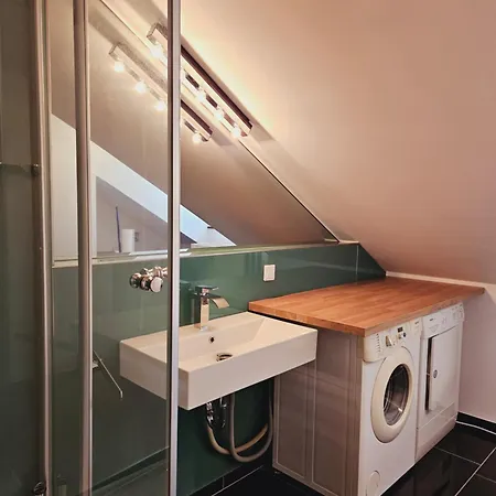 Elegantes Loft Mit 2 Etagen Im Koenigsviertel