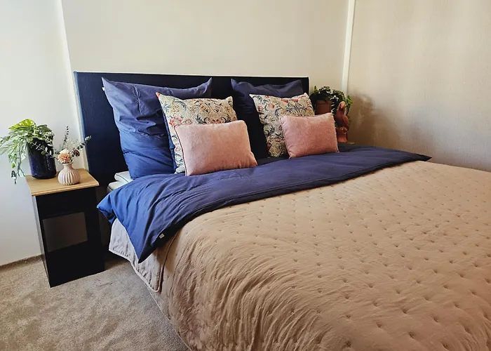 Elegantes Loft Mit 2 Etagen Im Koenigsviertel *