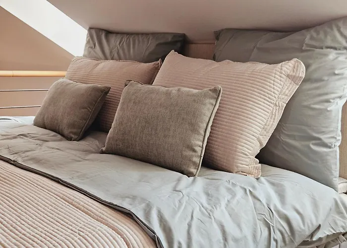 Elegantes Loft Mit 2 Etagen Im Koenigsviertel * Dresden