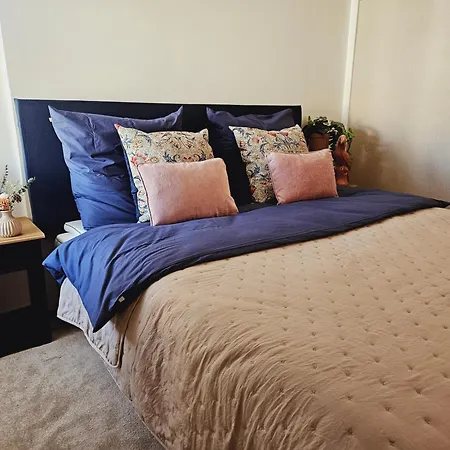 Elegantes Loft Mit 2 Etagen Im Koenigsviertel *