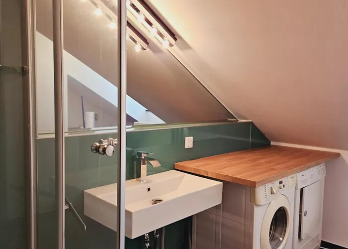 Elegantes Loft Mit 2 Etagen Im Koenigsviertel